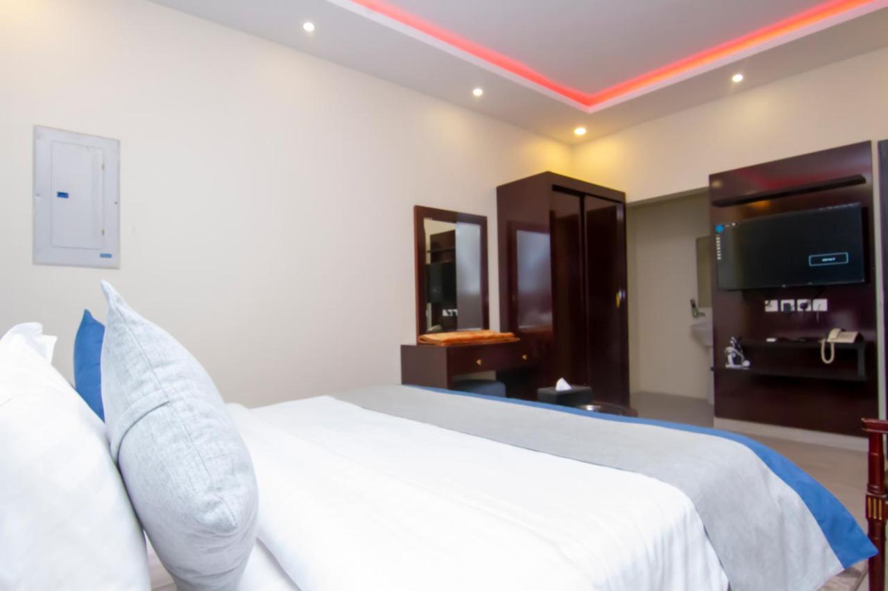 ال متعب سويتس الفلاح 1 Lejlighedshotel Riyadh Eksteriør billede