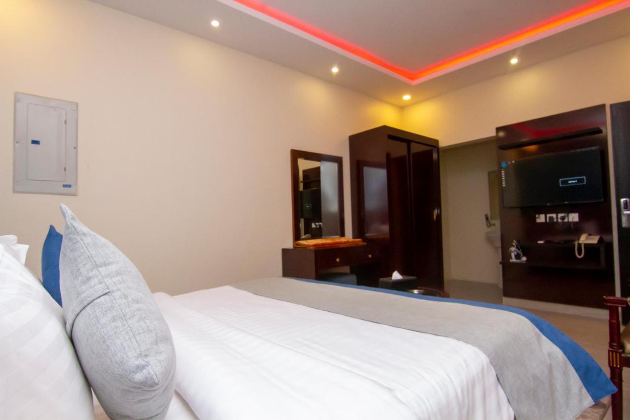 ال متعب سويتس الفلاح 1 Lejlighedshotel Riyadh Eksteriør billede