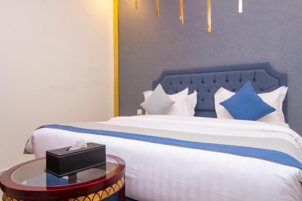 ال متعب سويتس الفلاح 1 Lejlighedshotel Riyadh Eksteriør billede