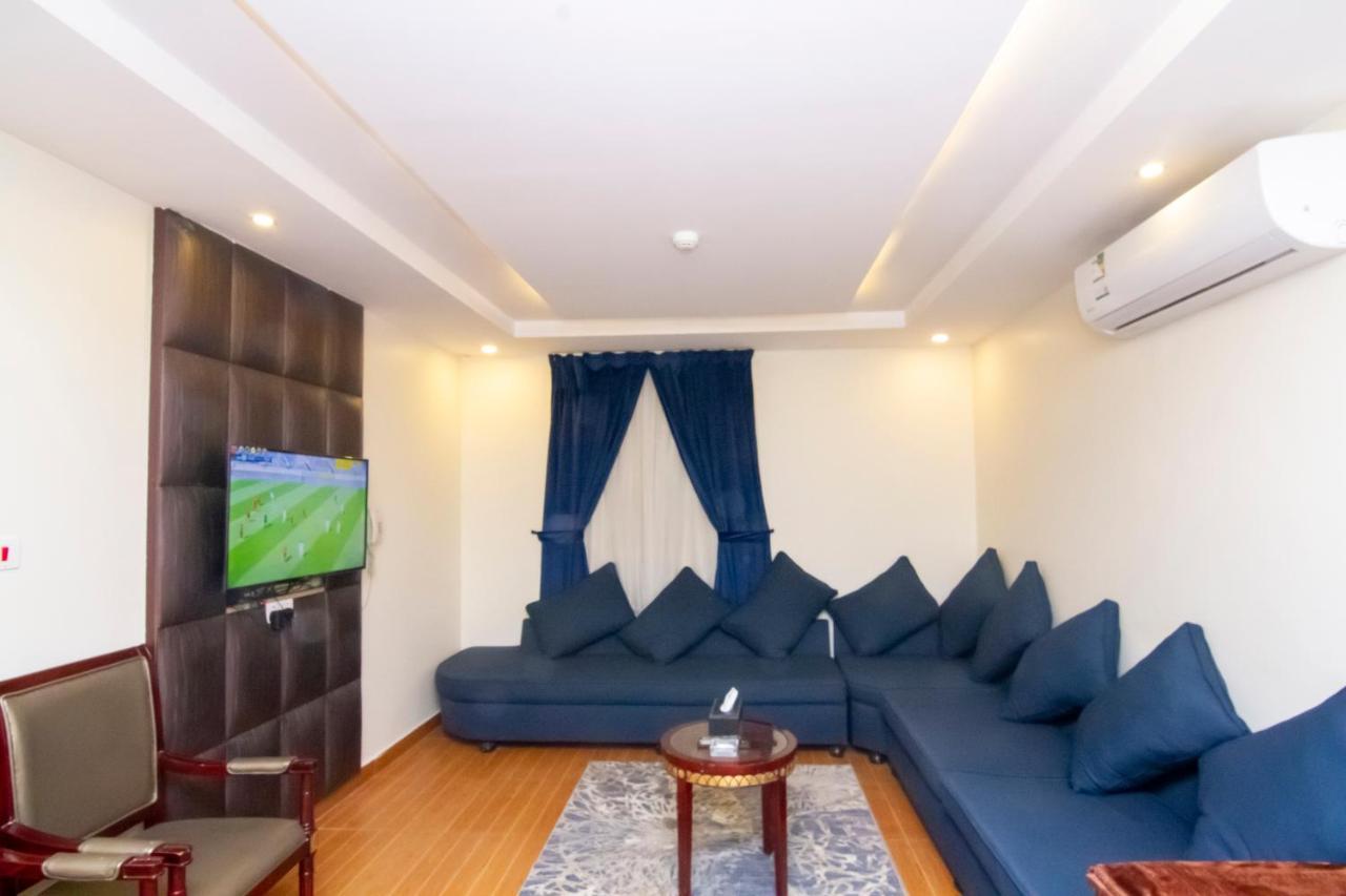 ال متعب سويتس الفلاح 1 Lejlighedshotel Riyadh Eksteriør billede