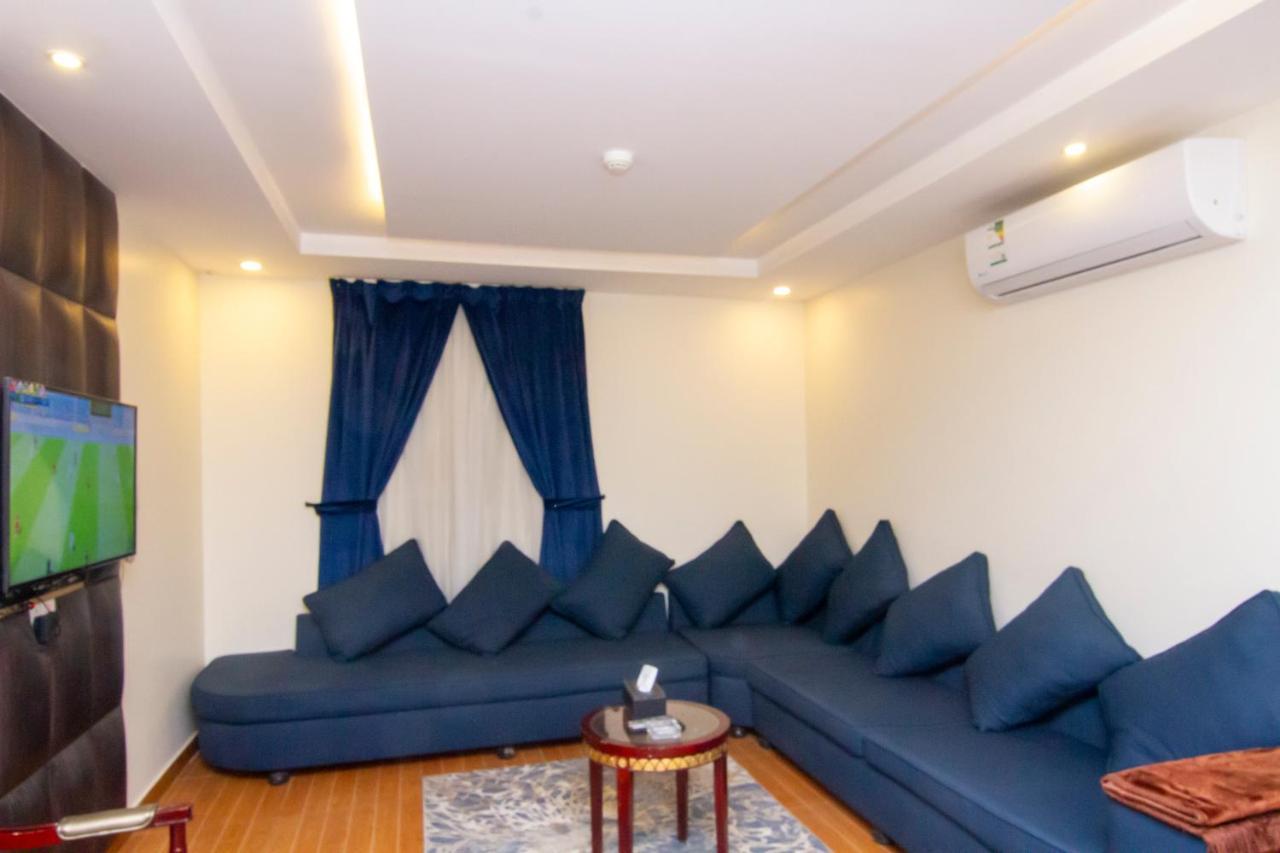 ال متعب سويتس الفلاح 1 Lejlighedshotel Riyadh Eksteriør billede